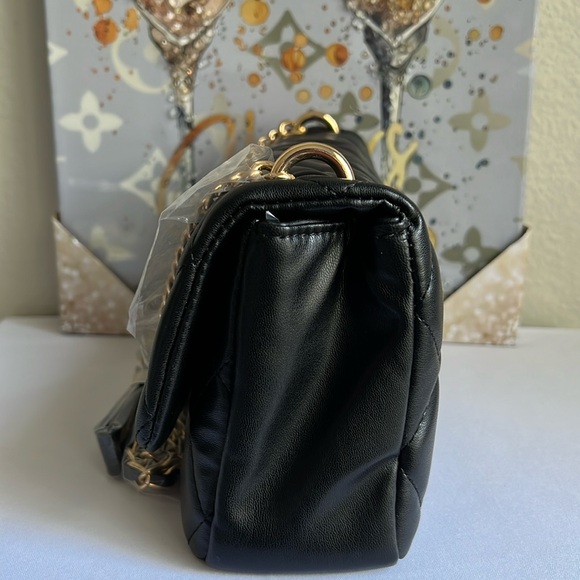 BADGLEY MISCHKA Diamond Quilted & Studs On Cover Crossbody - Picture 6 of 14